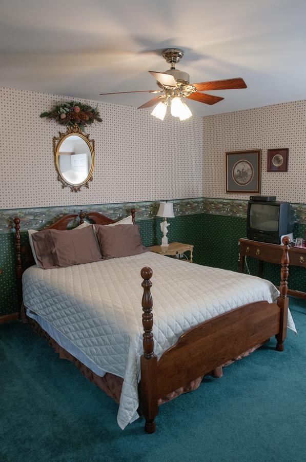 Locust Brook Lodge Butler Bagian luar foto