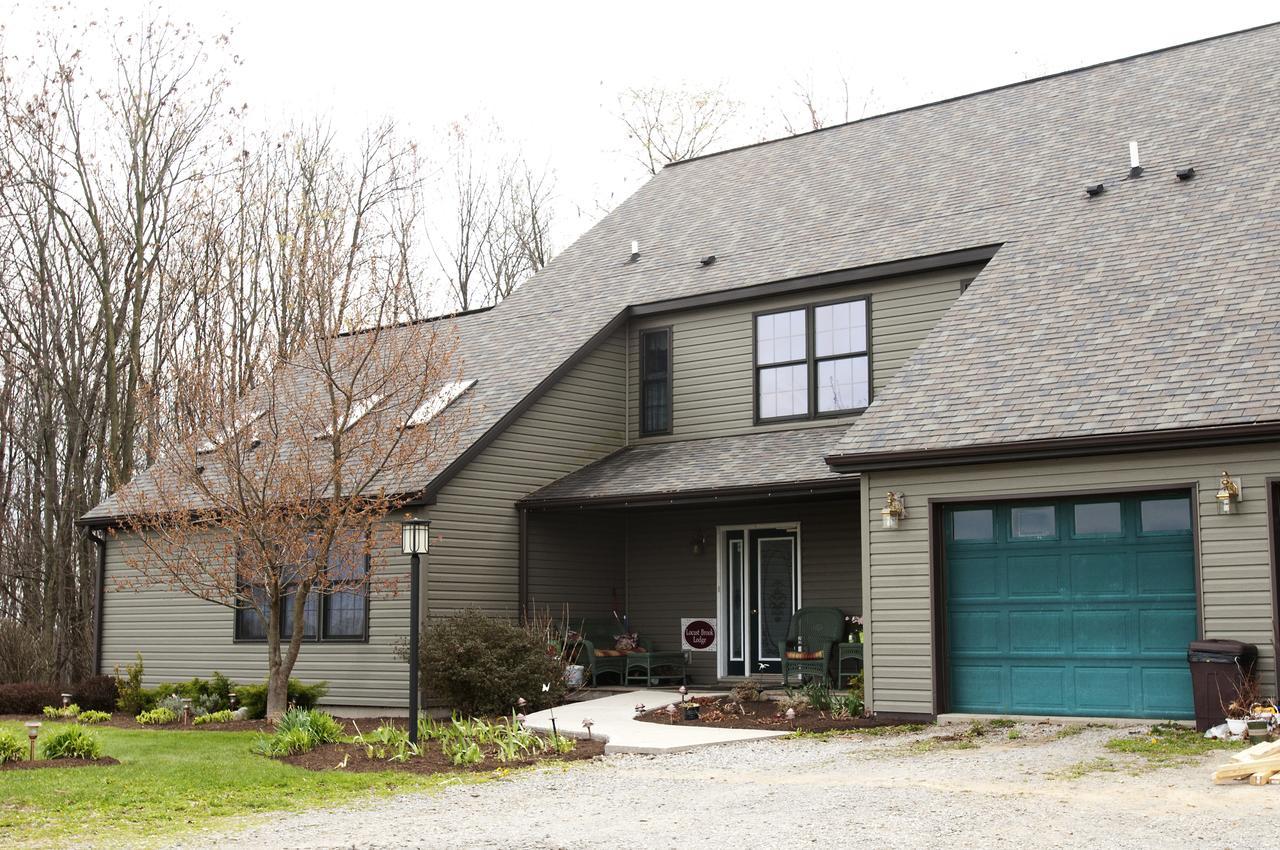 Locust Brook Lodge Butler Bagian luar foto